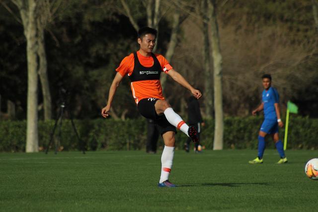 贝隆：喜欢罗韦拉和贡多齐 扎卡尼很有天赋